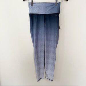 AR-33 Alpha High Waist Black/ Gray Geometric Print Ombre Legging Size Small NEW